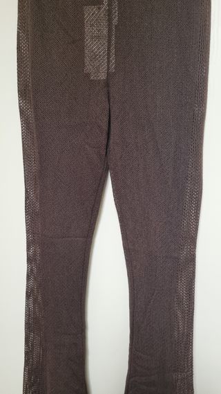 Pantalón canalé Zara