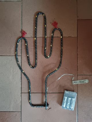 Cactus luminoso con pile