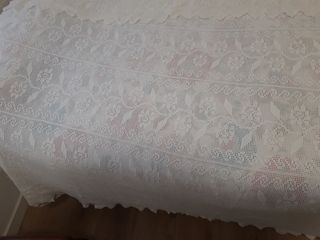 Colcha artesanal de ganchillo