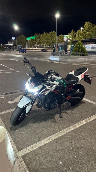 Kawasaki z900 full