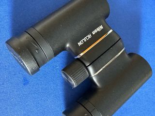 Binoculares Nikon Aculon T01 10x21