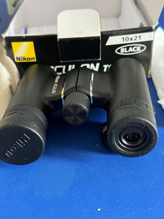 Binoculares Nikon Aculon T01 10x21