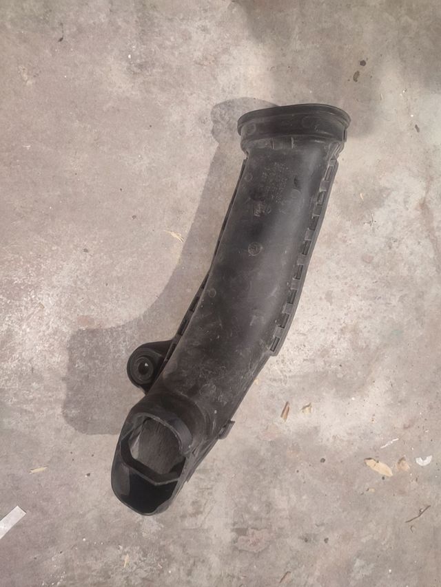 Tubo entrada a la admisión león 1