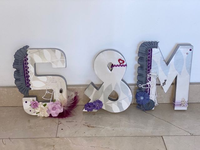 Letras iniciales S & M