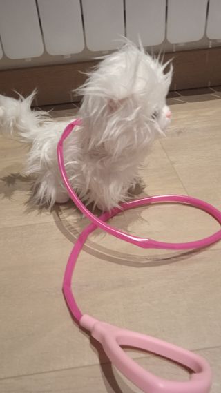 Gato de juguete que anda / Luz y sonido