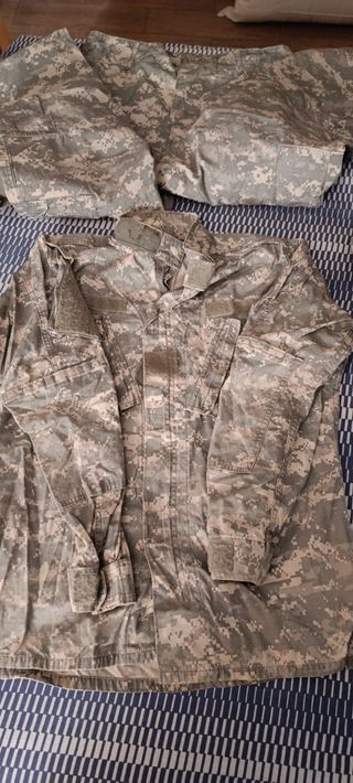 Traje militar americano ACO ACU