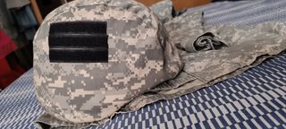 Traje militar americano ACO ACU
