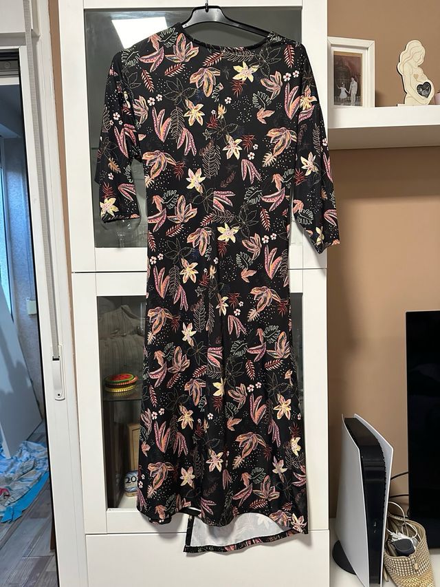 Vestido flores Pull & Bear