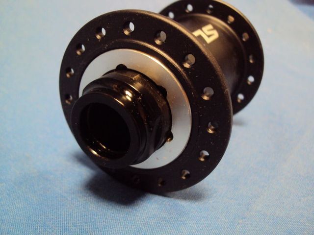 NUEVO Buje SHIMANO SLX M678E 15x100mm Centerlock