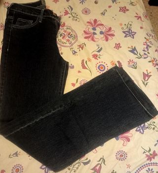 VENDO PANTALON VAQUERO MARCA VERSACE 