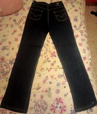 VENDO PANTALON VAQUERO MARCA VERSACE 