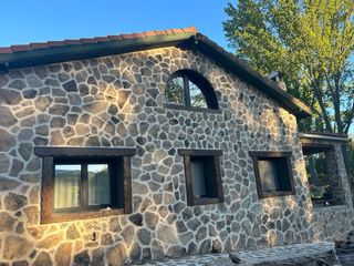 Enchapado de piedra musgo