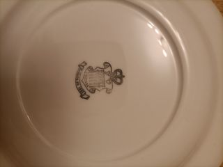 Vajilla GIL VARGAS SEGOVIA.42 piezas.A  Estrenar.