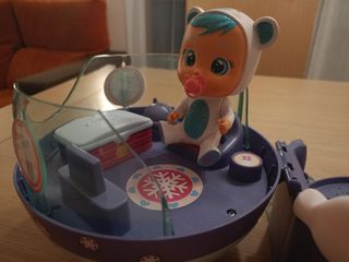 EL IGLÚ DE KRISTAL BEBÉS LLORONES