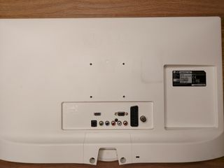TV LG  24" blanca