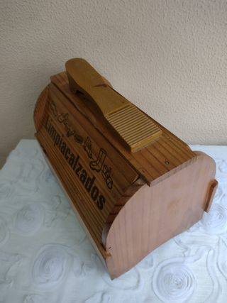 CAJA LIMPIA CALZADO