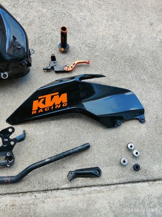 Ktm Duke 125 pezzi di ricambio