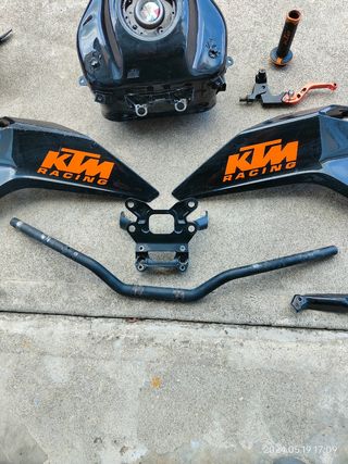 Ktm Duke 125 pezzi di ricambio