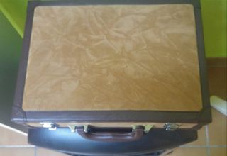 Maletin para barberia o peluqueria.