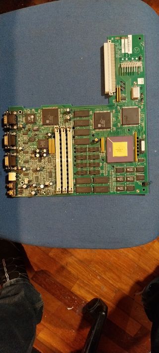 Procesador MOTOROLA 88100 RISC con placa