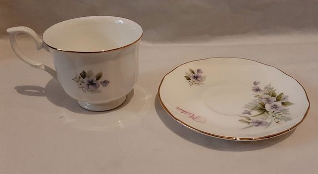 Plato y taza de porcelana Mayfair