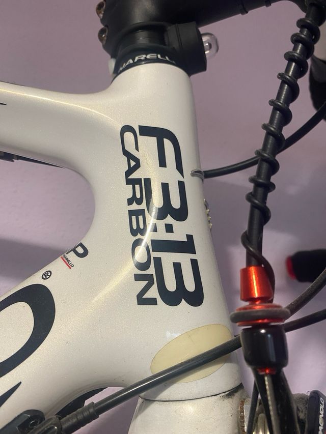 Bicicleta de carretera de carbono