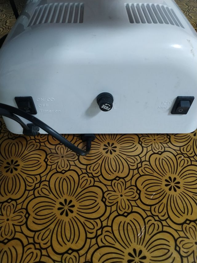 Fresa unghie e lampada UV