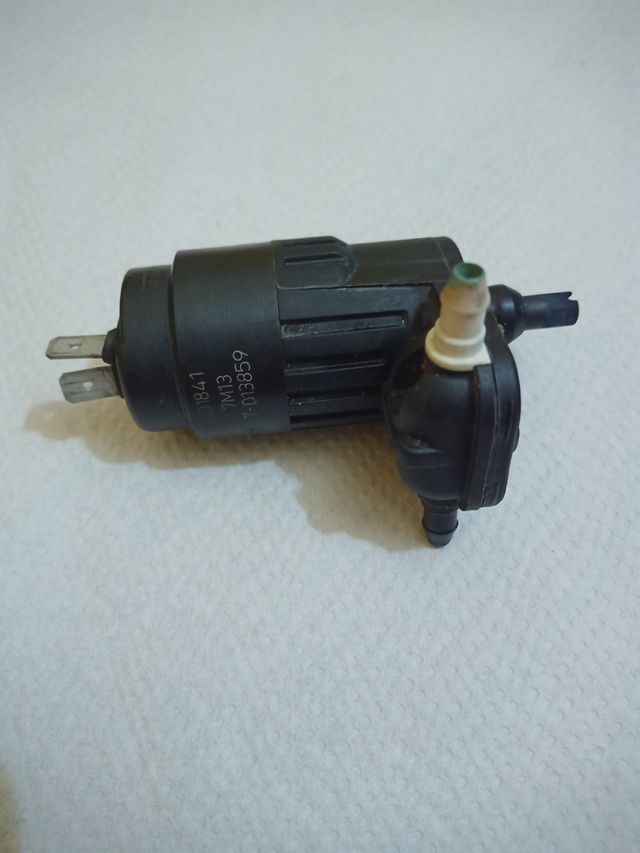 Pompa tergicristallo