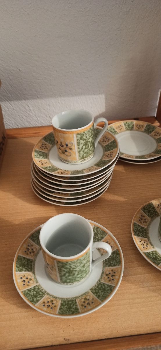 Juego tazas y plato cafe