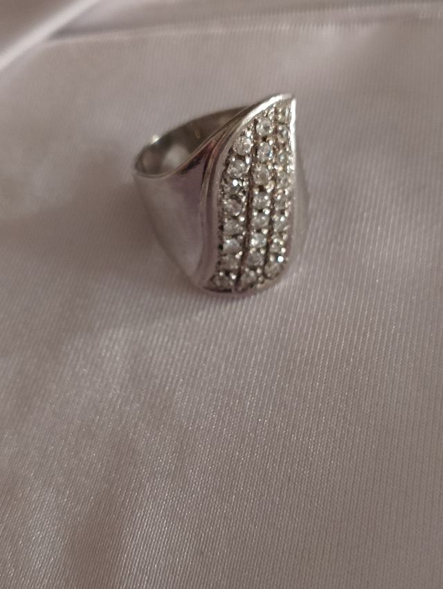 Anello argento con zirconi