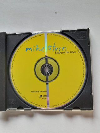 Between The Lines. Mike Stern (CD Original 1996)