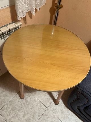 Tavoli allungabili 80x100 con vetro protettivo