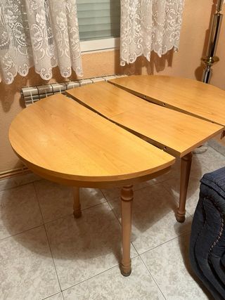 Tavoli allungabili 80x100 con vetro protettivo