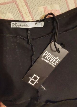 Túnica preta rendada