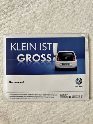 Postal Volkswagen UP retroiluminada