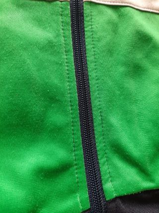 Chándal azul marino y verde niño. Talla 4-5