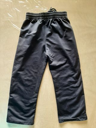 Chándal azul marino y verde niño. Talla 4-5