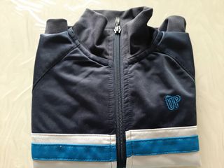 Chándal azul marino y verde niño. Talla 4-5