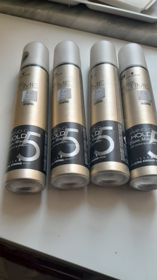 Vendo  set 4schiuma professionale per capelli