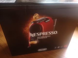 Cafetera Nespresso Essenza 