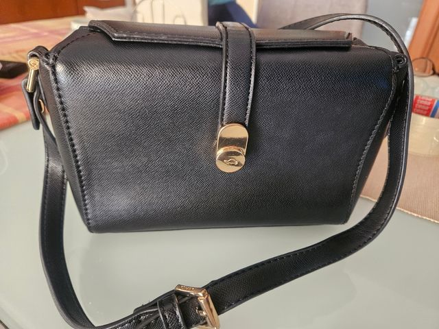 Poscette nera Carpisa