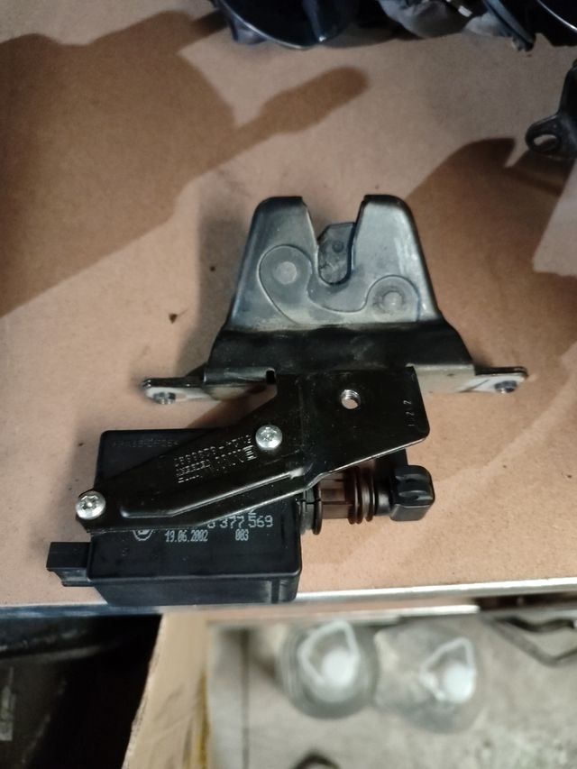 Cerradura capo BMW e39 530d