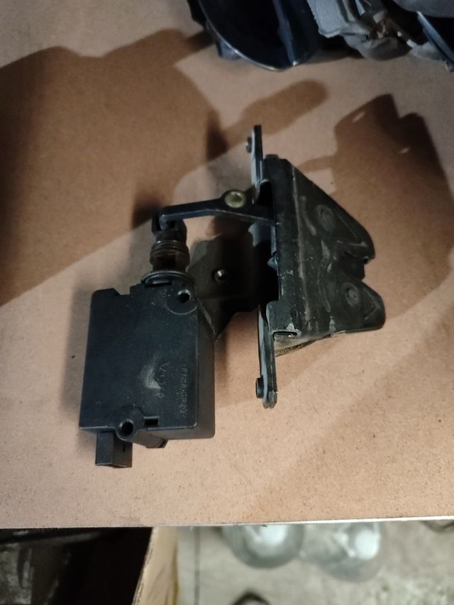 Cerradura capo BMW e39 530d