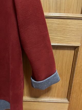 Chaqueta granate burdeos gris tipo neopreno