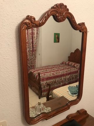 Dormitorio antiguo completo