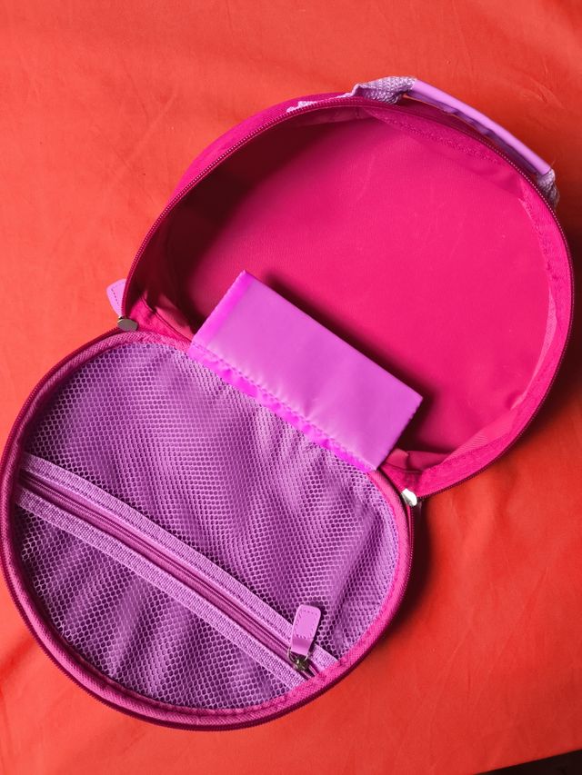 LOTE 6 ARTÍCULOS INFANTILES HELLO KITTY 