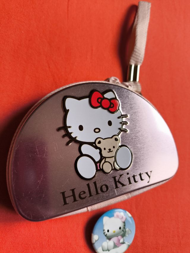 LOTE 6 ARTÍCULOS INFANTILES HELLO KITTY 