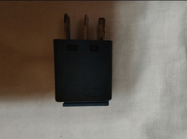 Rele de coche Ford escort.