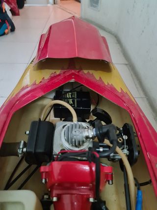 Lancha gigante gasolina 95