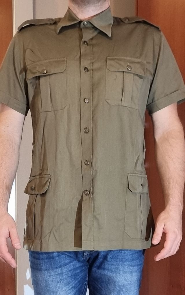 Camicia militare verde scuro